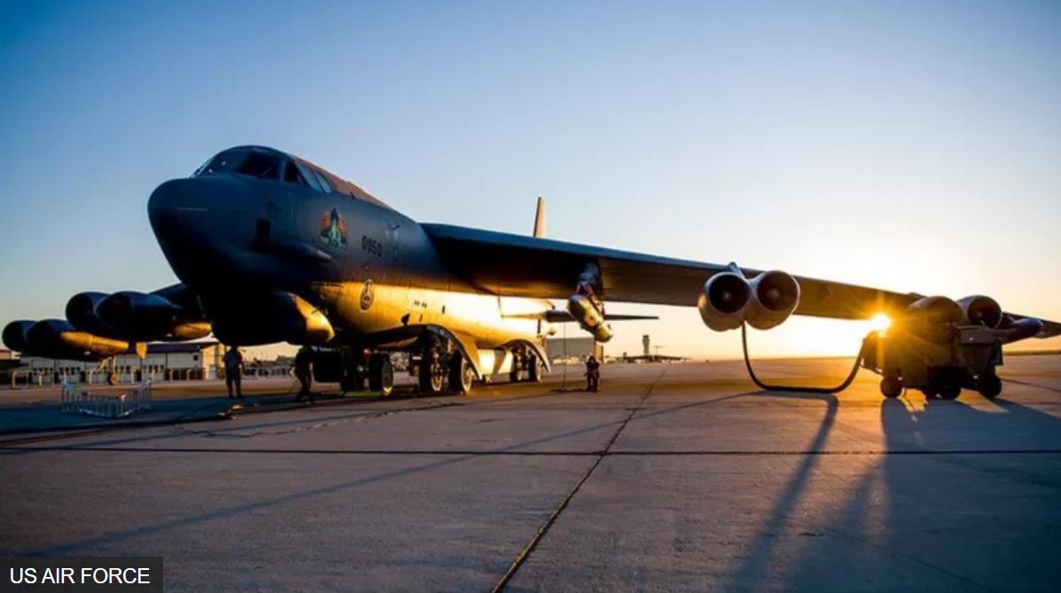 B-52轰炸机