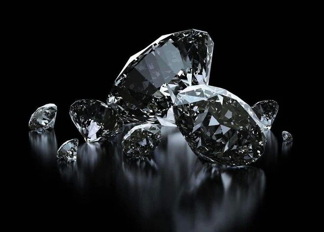 百年钻石骗局败给中国制造