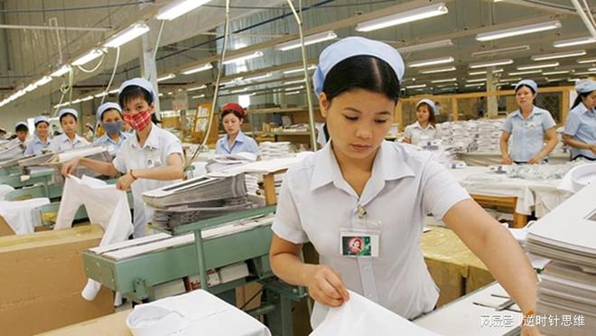 越南拥有9950万人口，没有搞过计划生育，人均年龄中位数仅31岁，比中国年轻7岁 ... ...